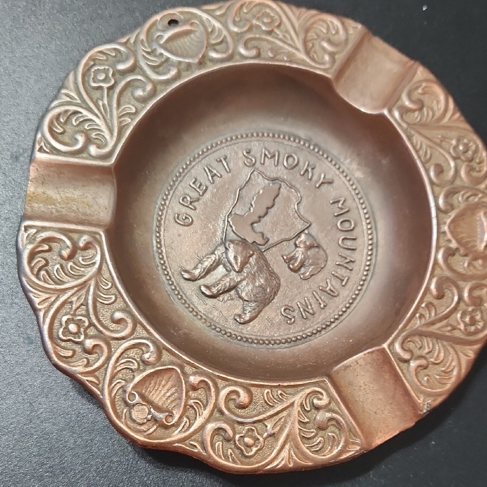 Great Smoky Mountains Decorative Ashtray Cooper Made In USA Cigers, Smoking